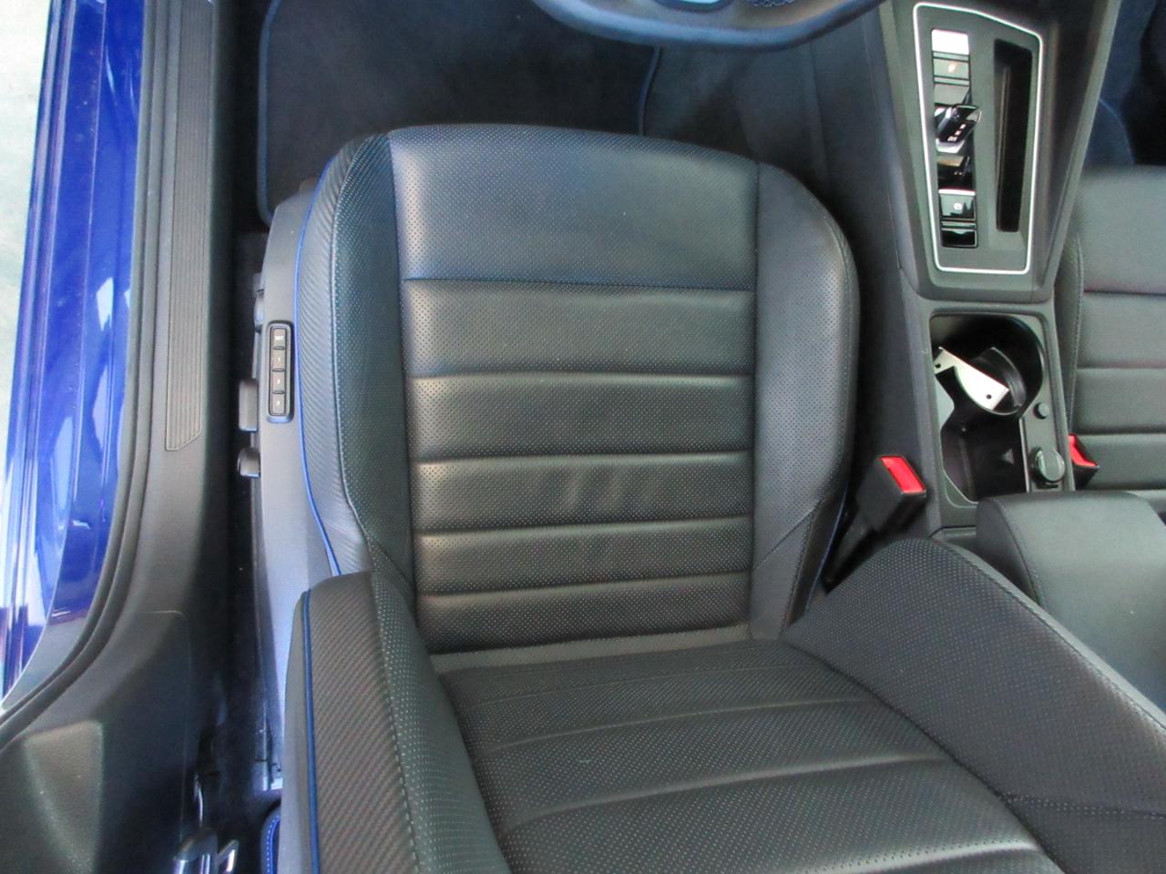 Volkswagen Golf R  2022