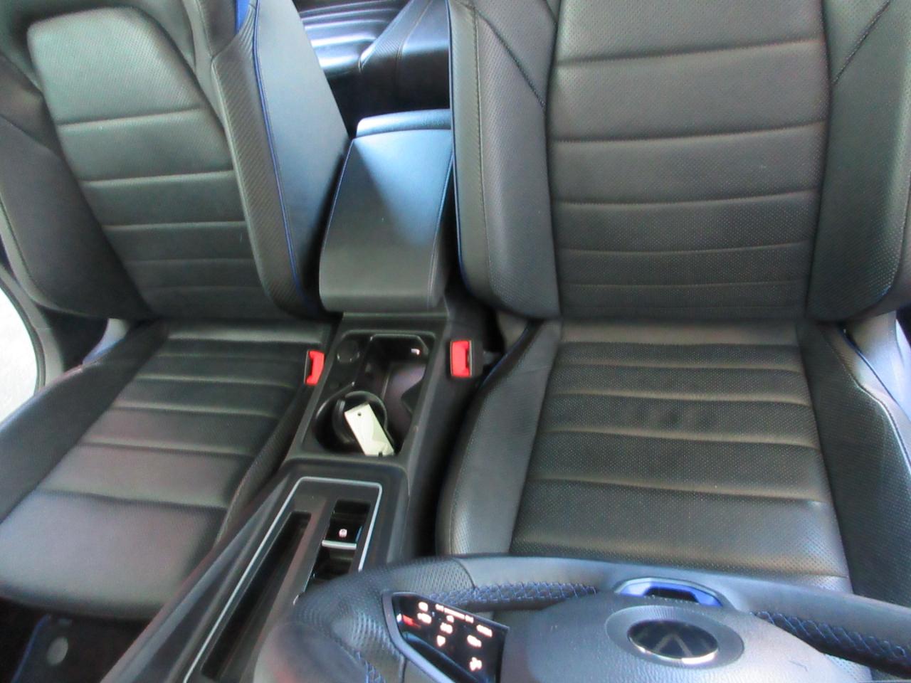 Volkswagen Golf R  2022