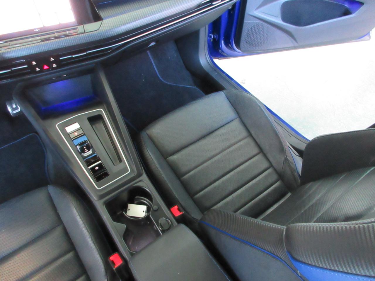 Volkswagen Golf R  2022