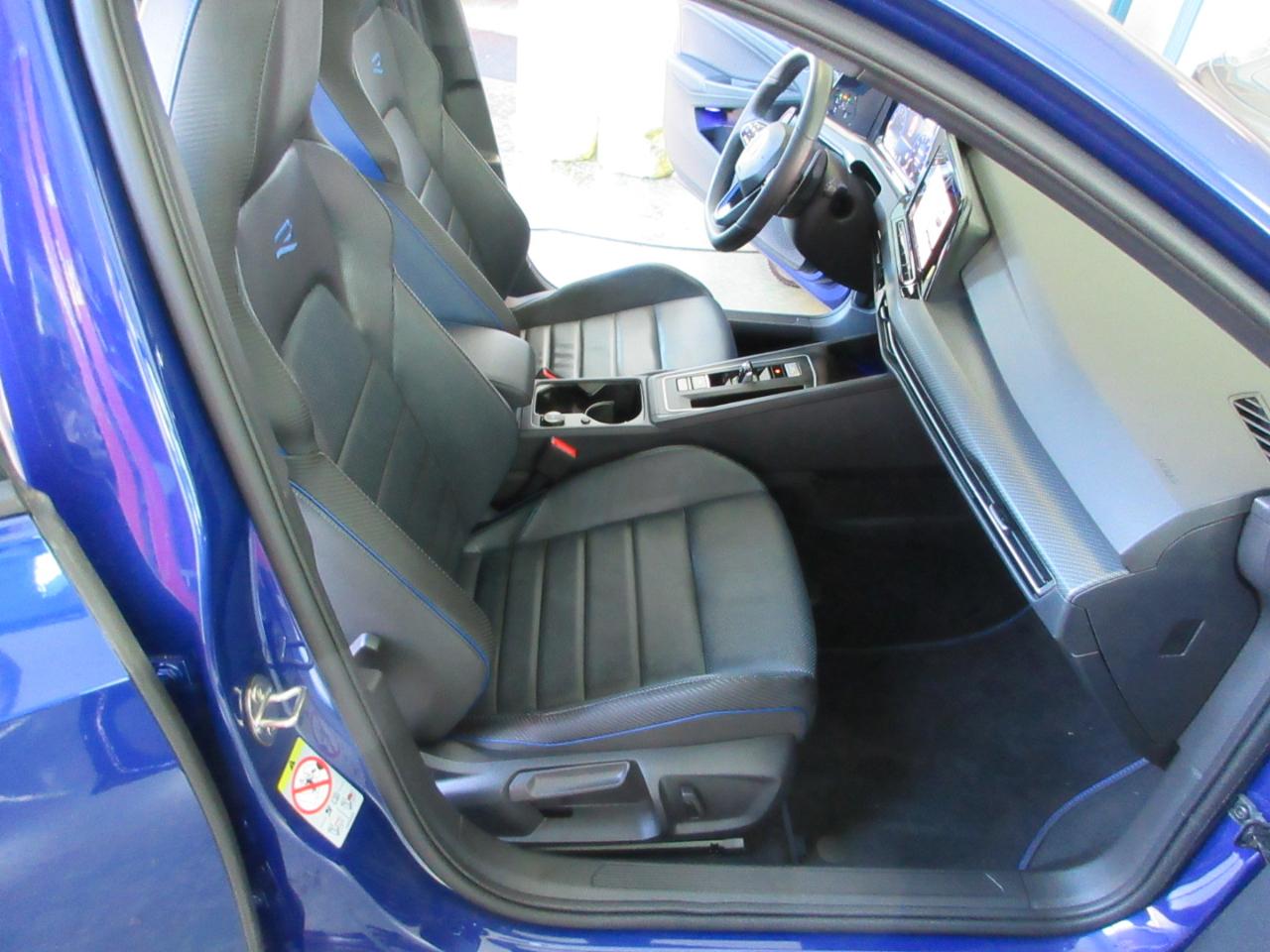 Volkswagen Golf R  2022