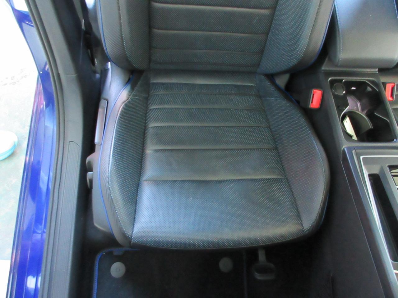 Volkswagen Golf R  2022