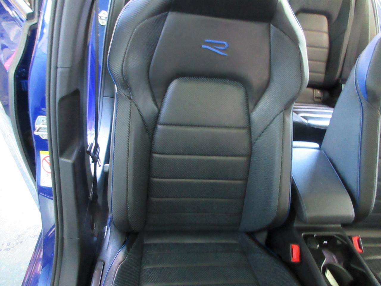 Volkswagen Golf R  2022