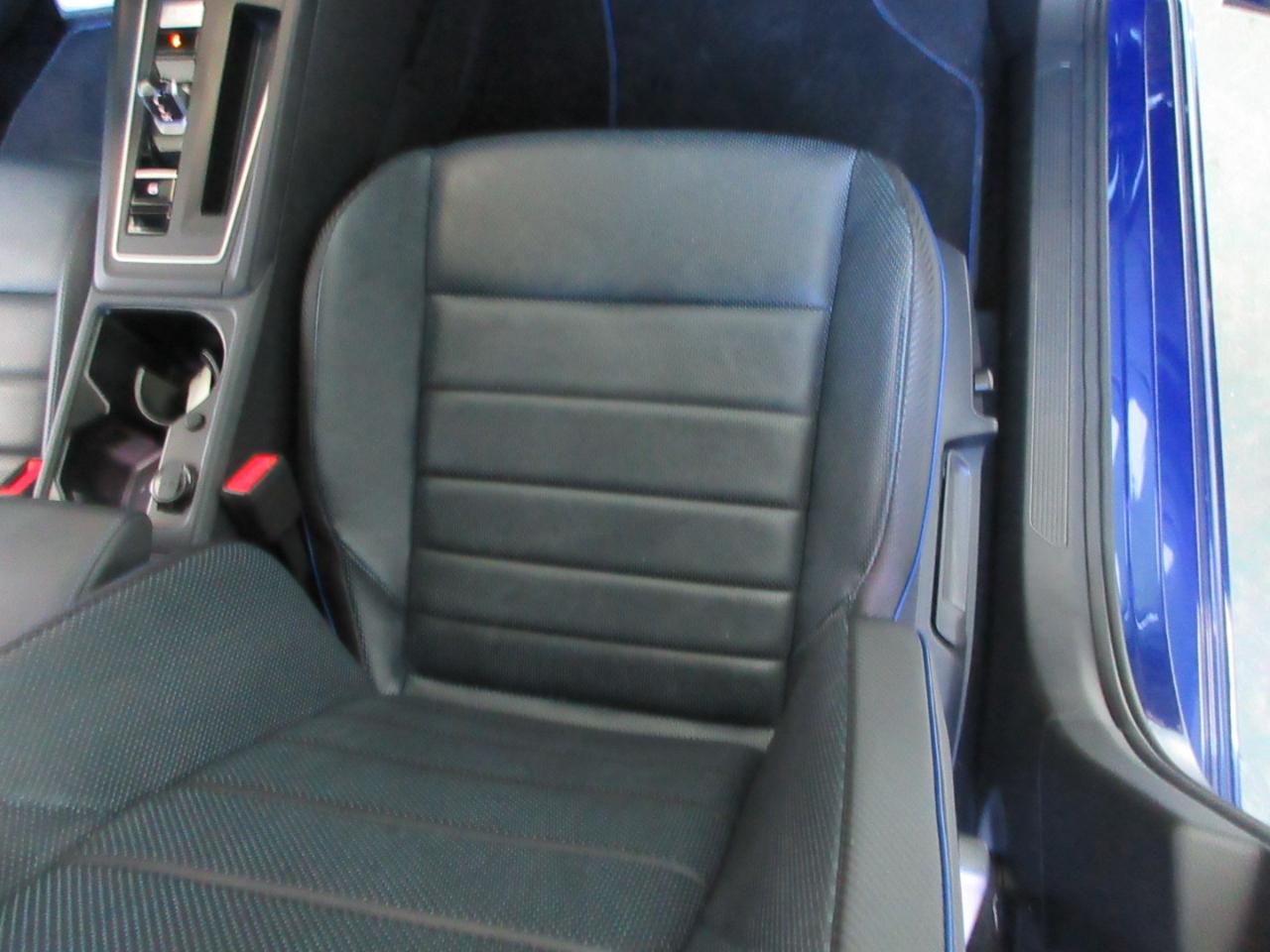 Volkswagen Golf R  2022