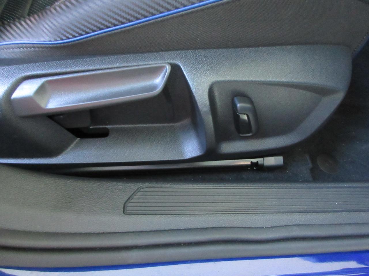Volkswagen Golf R  2022