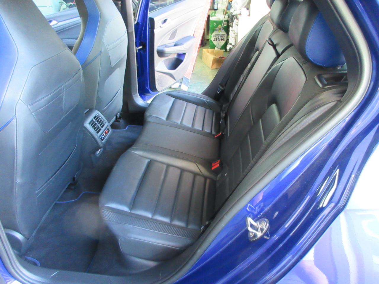 Volkswagen Golf R  2022