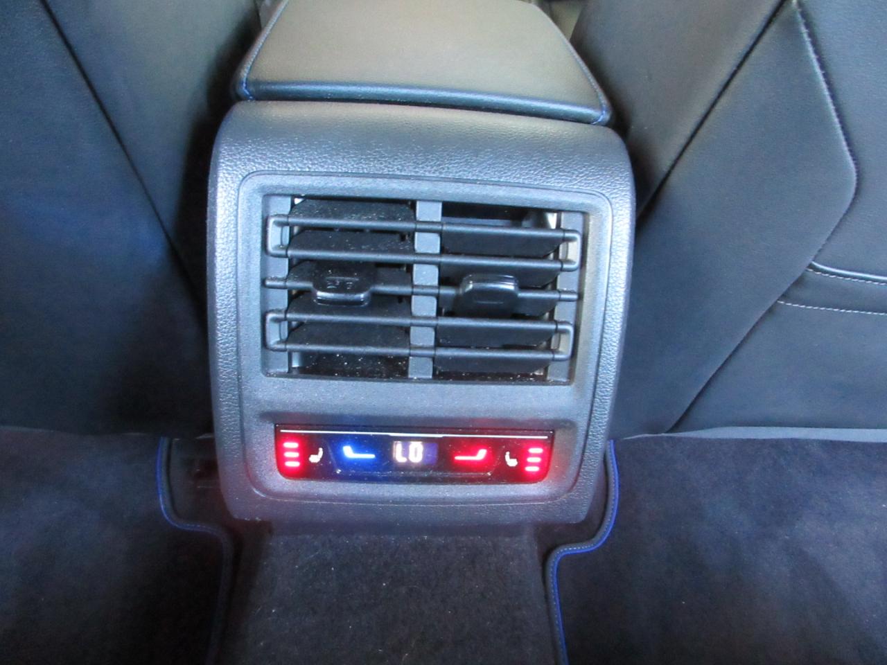 Volkswagen Golf R  2022