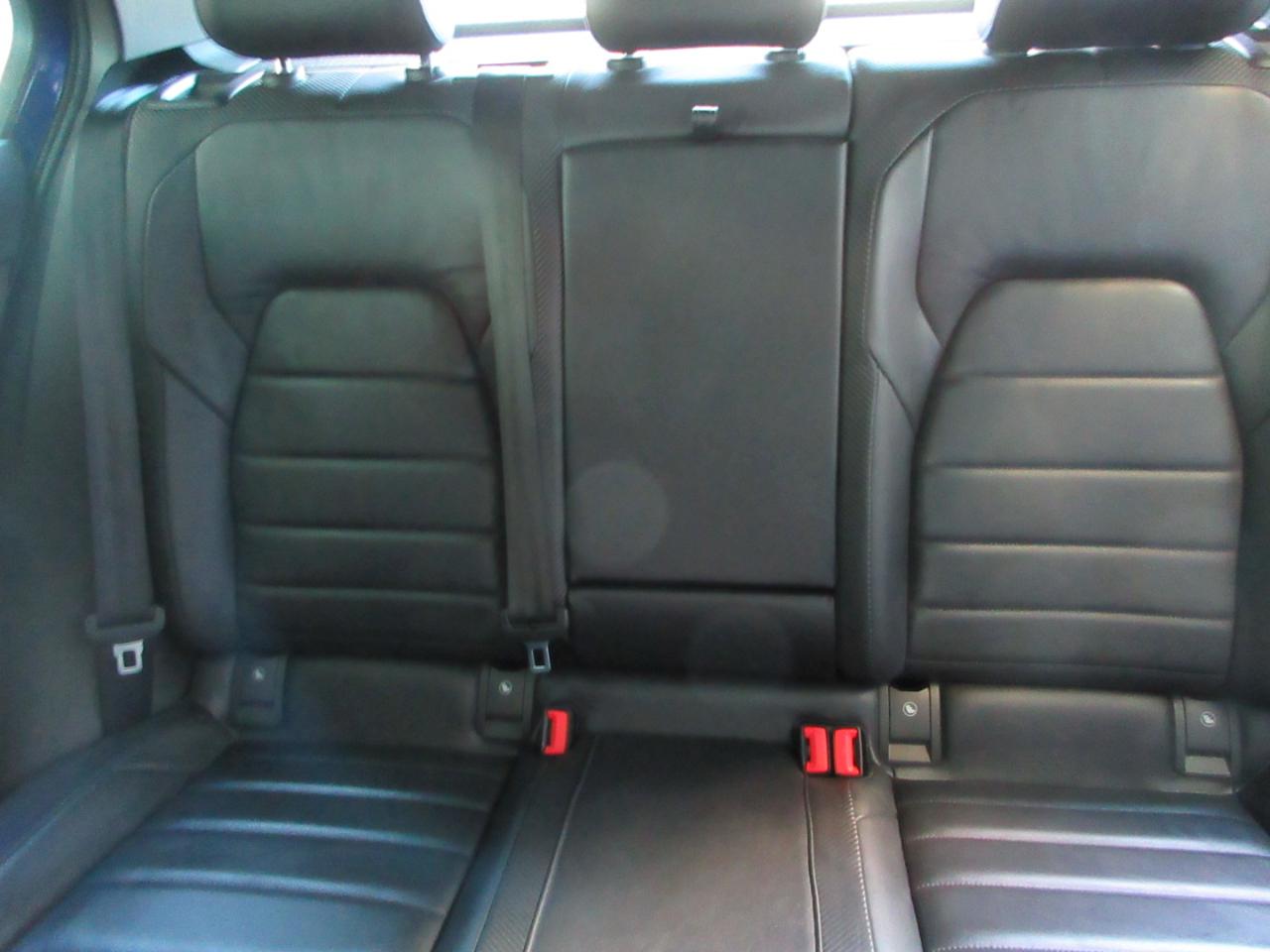 Volkswagen Golf R  2022