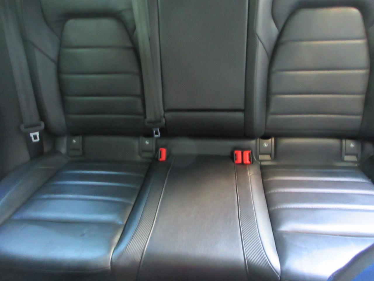 Volkswagen Golf R  2022