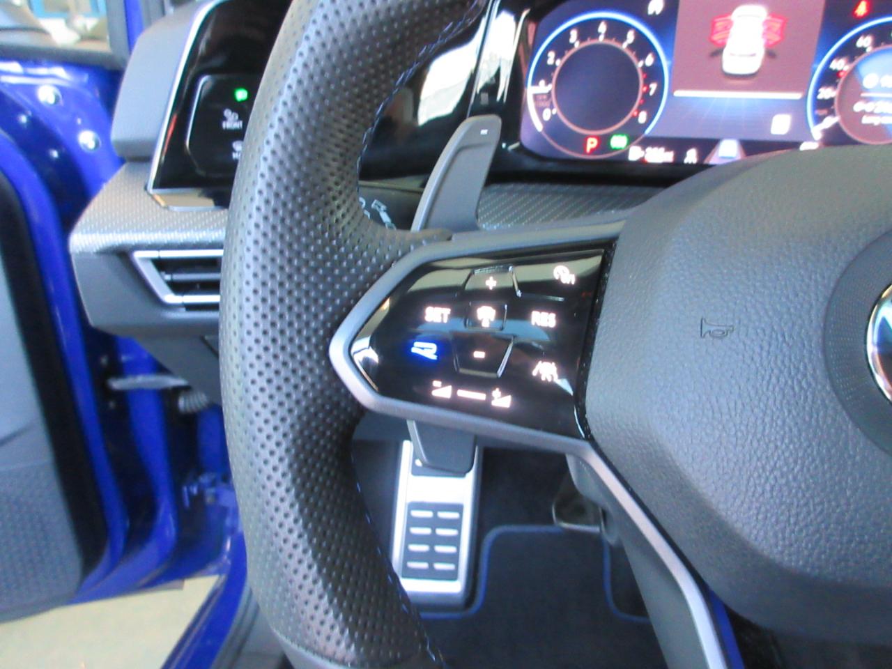 Volkswagen Golf R  2022