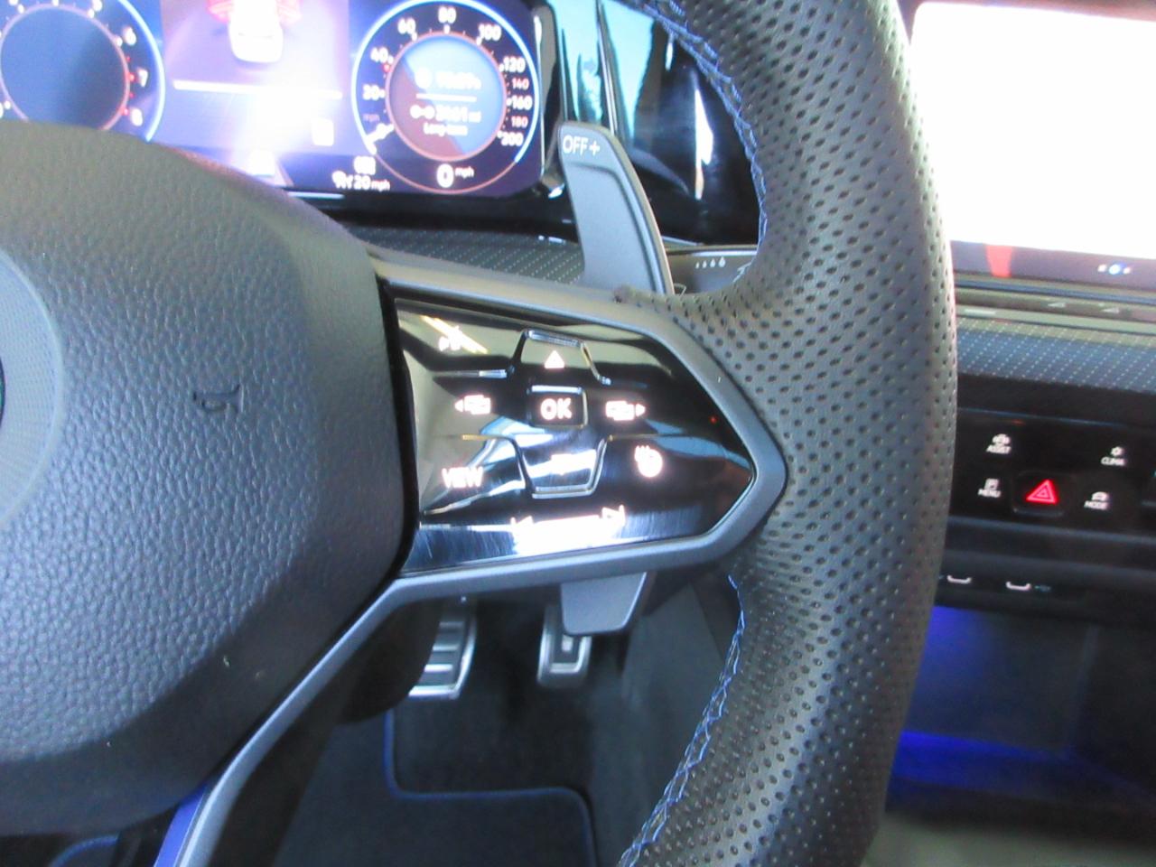 Volkswagen Golf R  2022