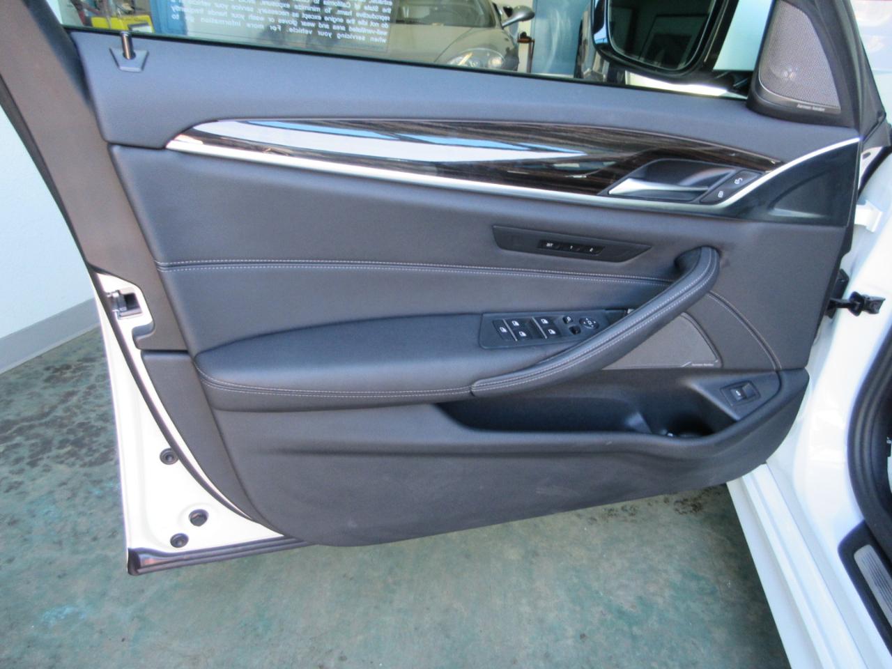 BMW 530i  2023