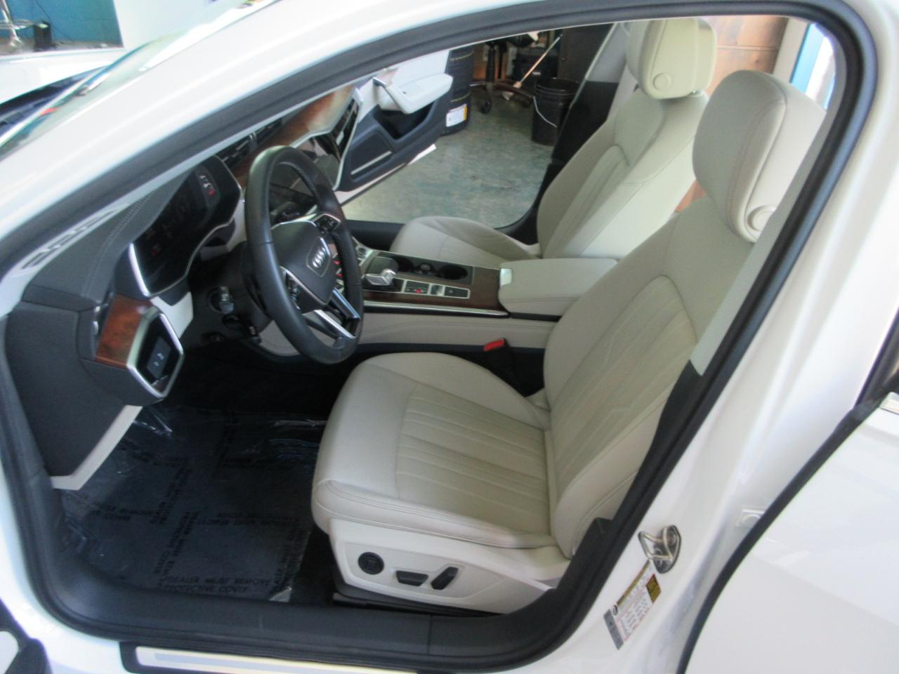 Audi A6 Sedan  2023