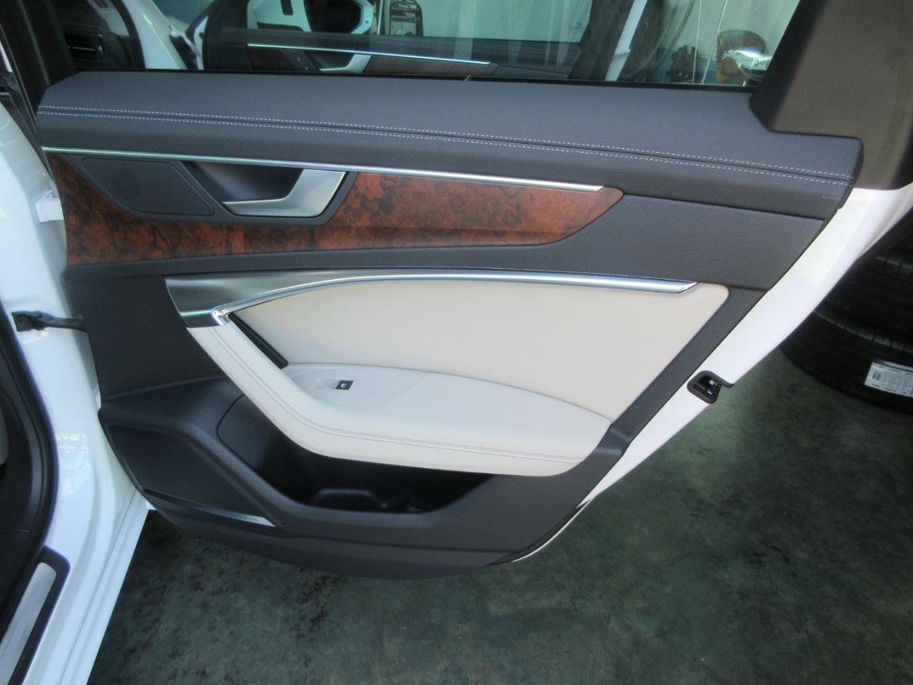 Audi A6 Sedan  2023