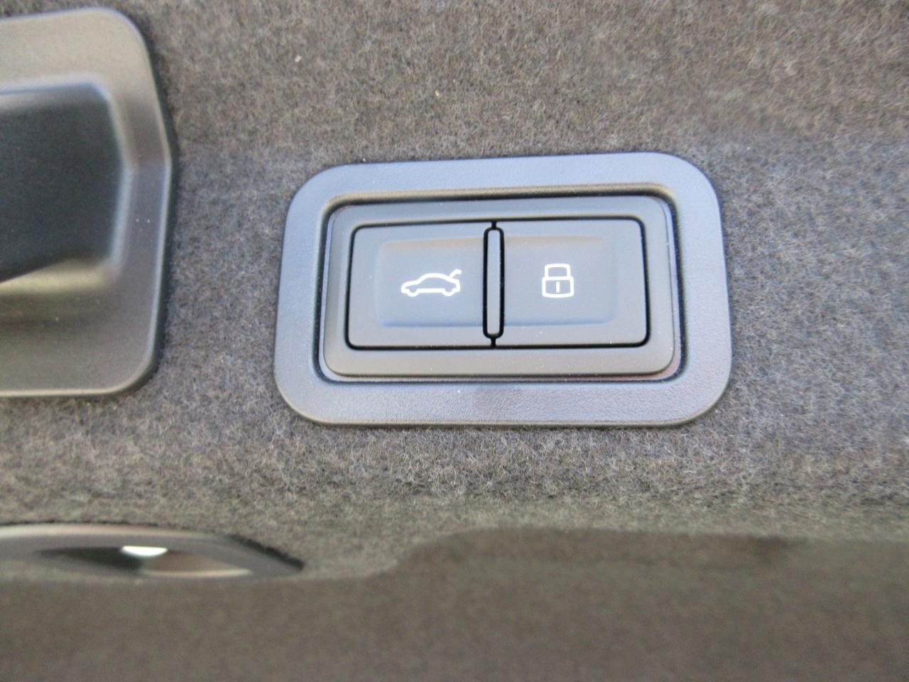 Audi A6 Sedan  2023