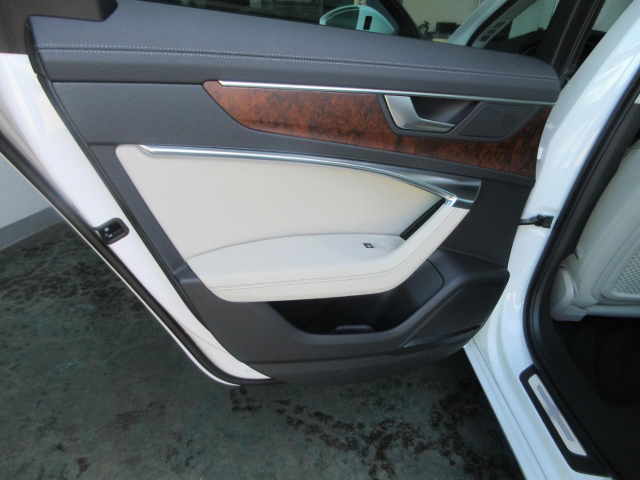 Audi A6 Sedan  2023