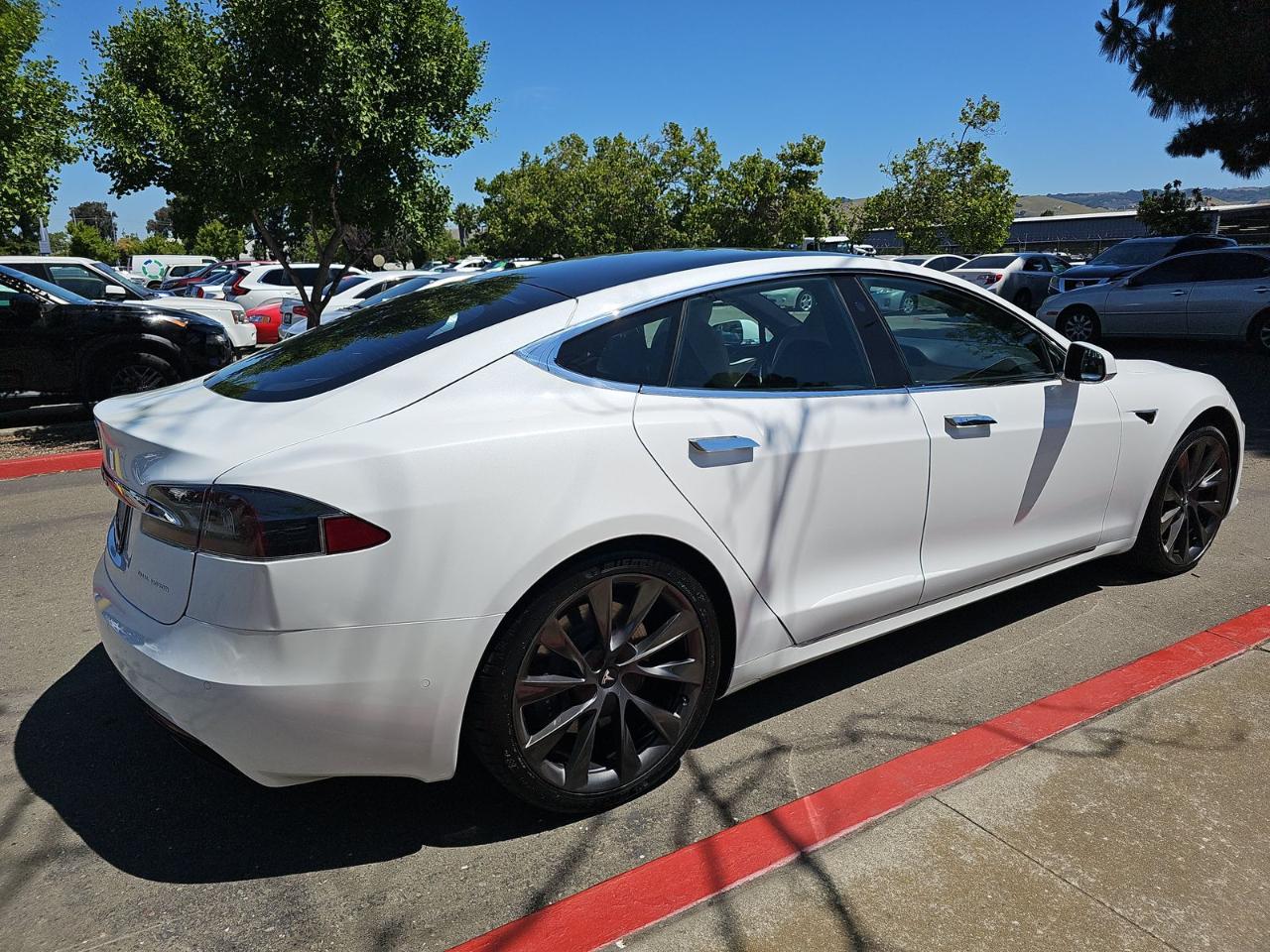 Tesla Model S  2021