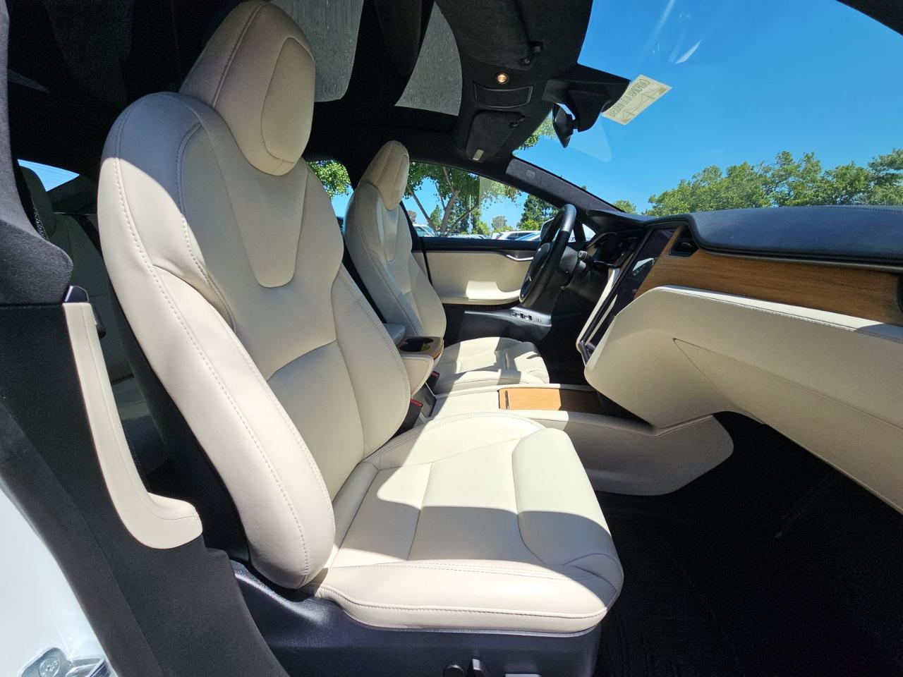 Tesla Model S  2021