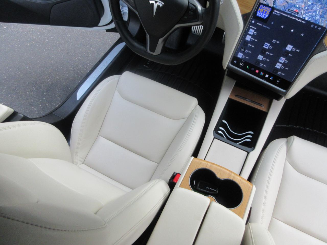 Tesla Model S  2021