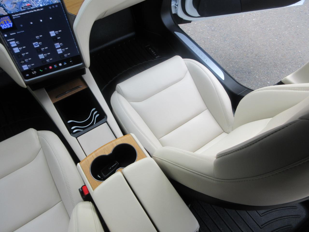 Tesla Model S  2021