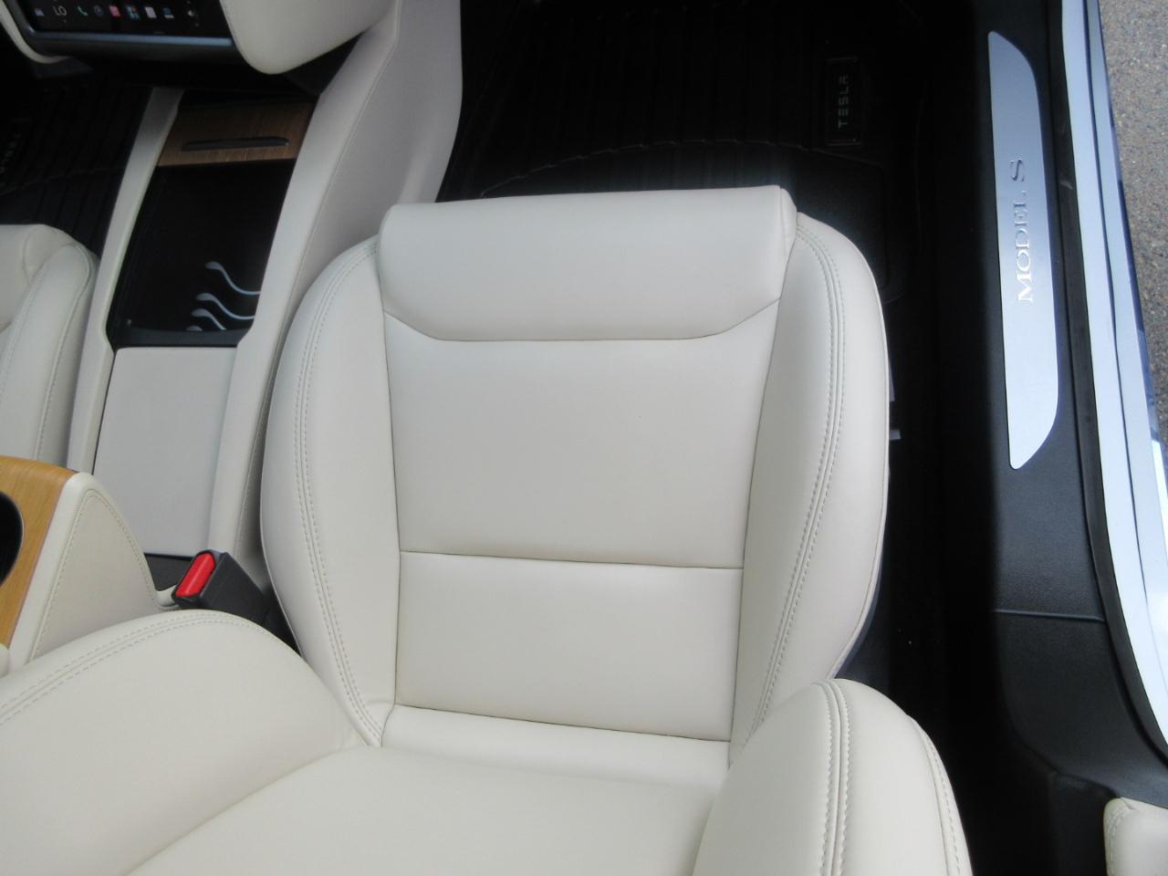 Tesla Model S  2021