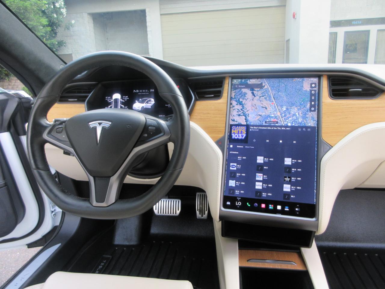 Tesla Model S  2021