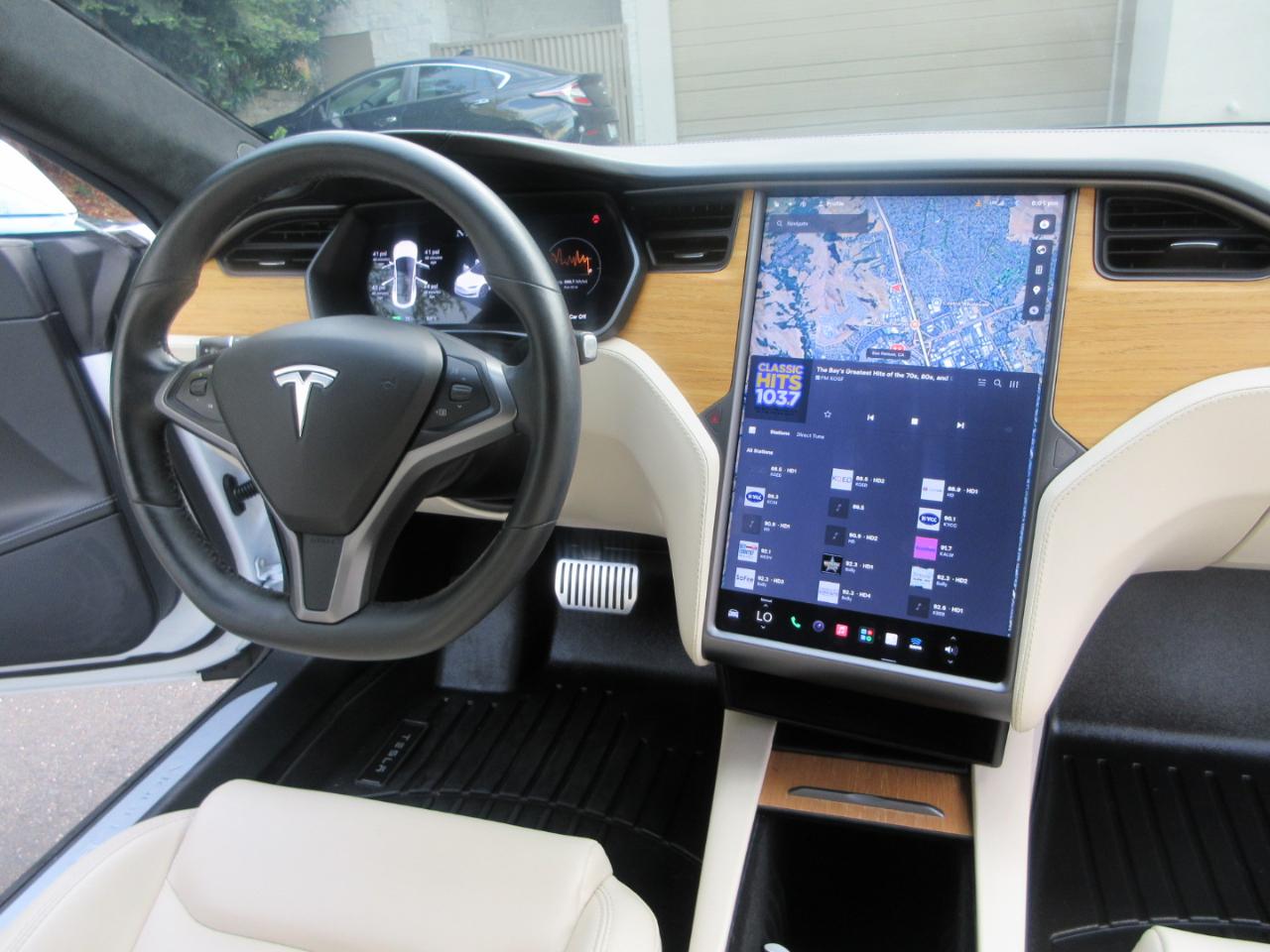 Tesla Model S  2021