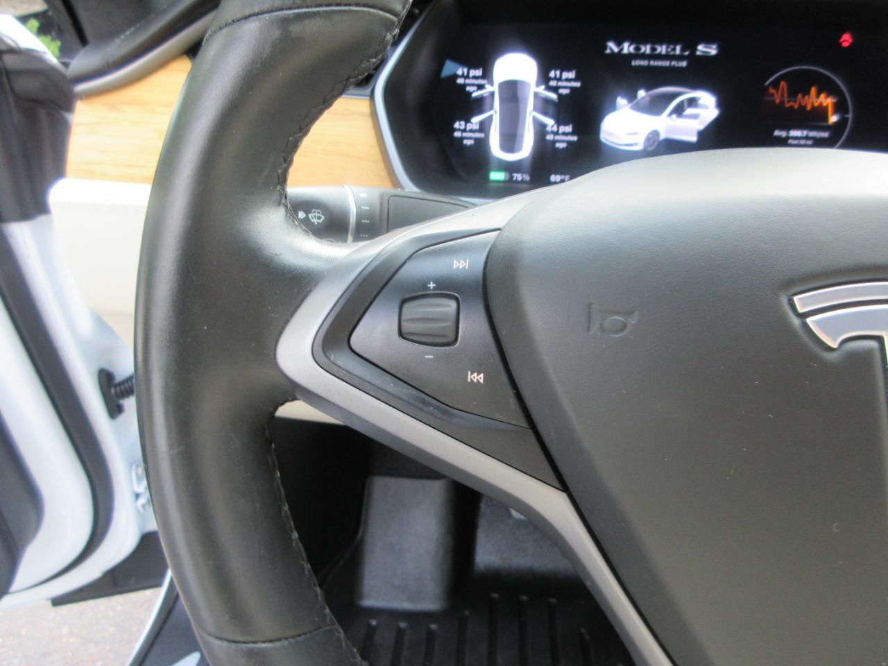 Tesla Model S  2021