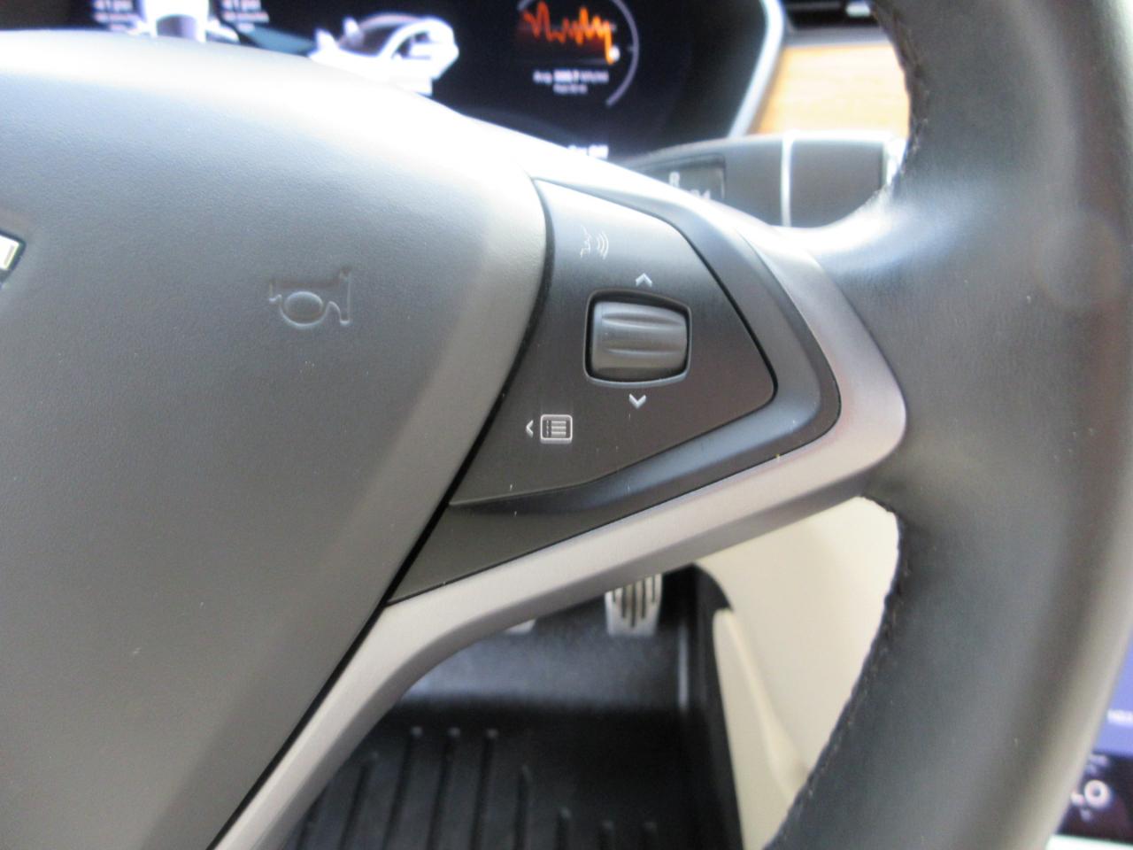 Tesla Model S  2021