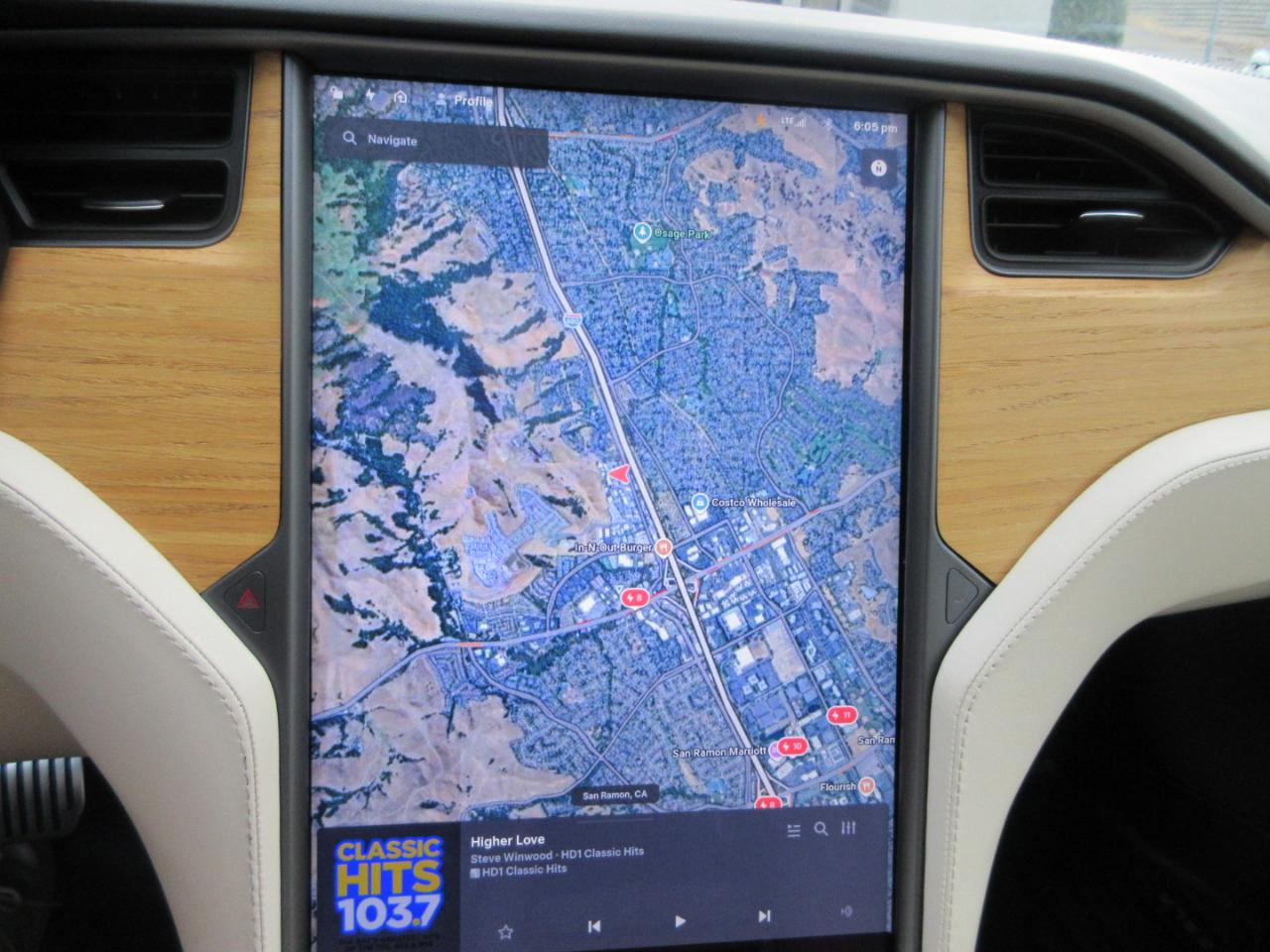 Tesla Model S  2021