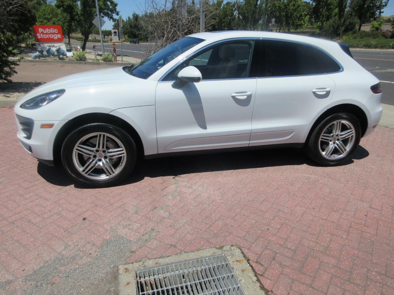 Porsche Macan  2017