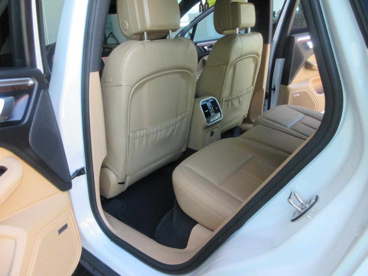 Porsche Macan  2017