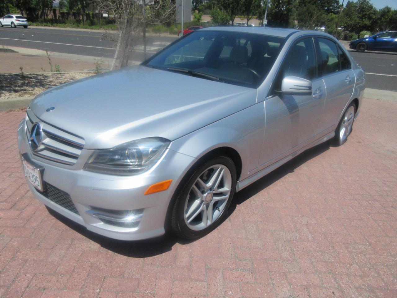 2013 Mercedes-Benz C-Class C350 SPORT**HEAT SEATS**LANE KEEP**BLIND SPOT**