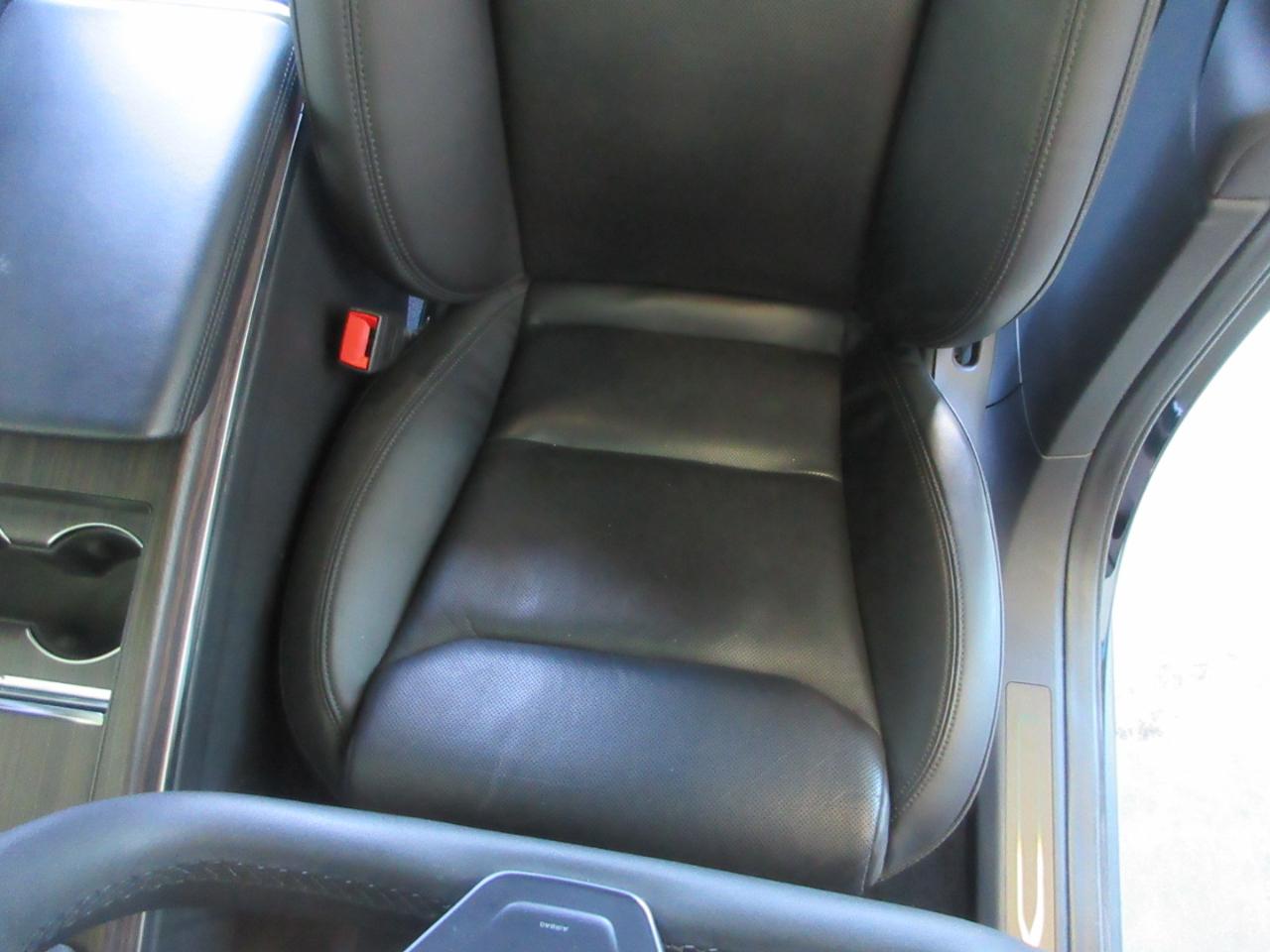 Tesla Model X  2022