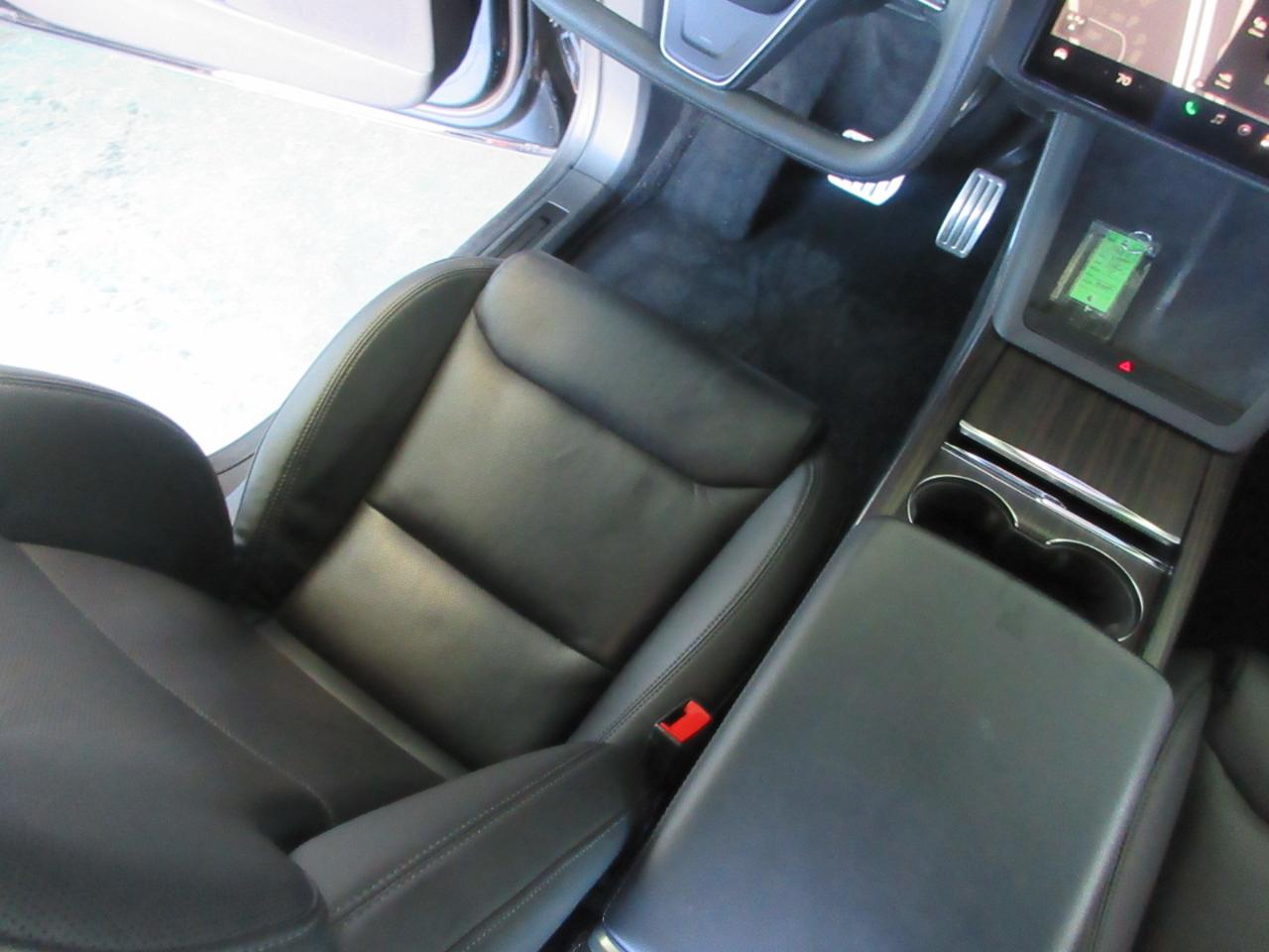 Tesla Model X  2022