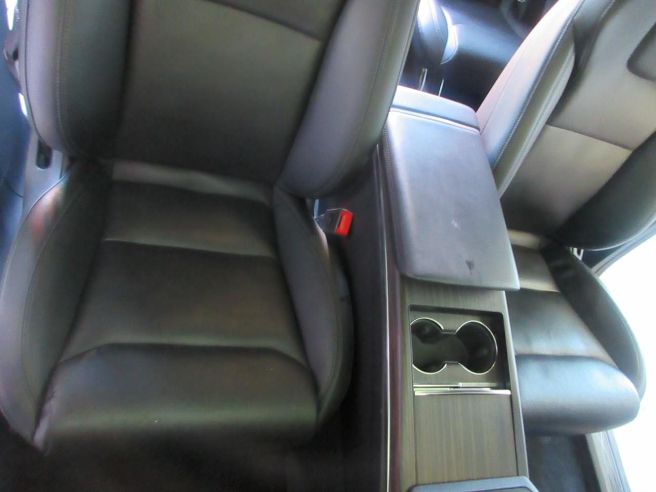 Tesla Model X  2022
