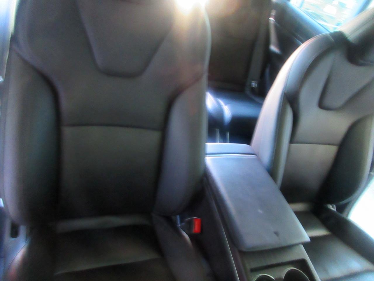 Tesla Model X  2022
