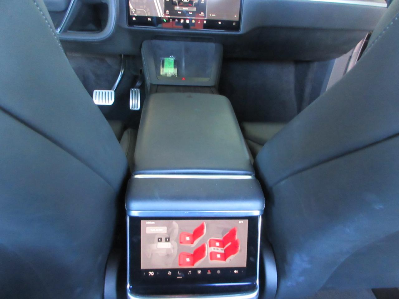 Tesla Model X  2022