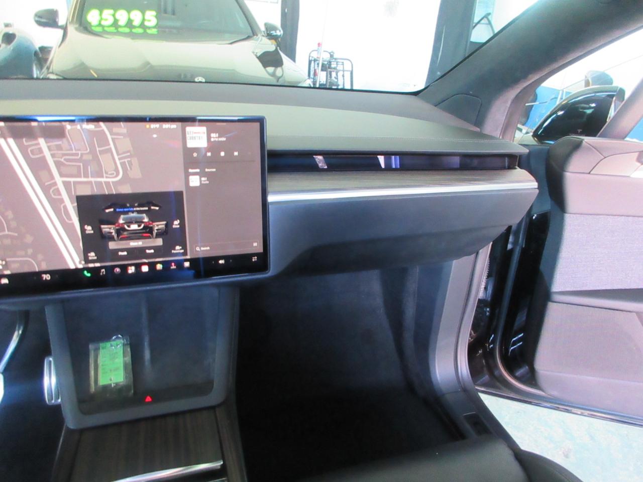Tesla Model X  2022