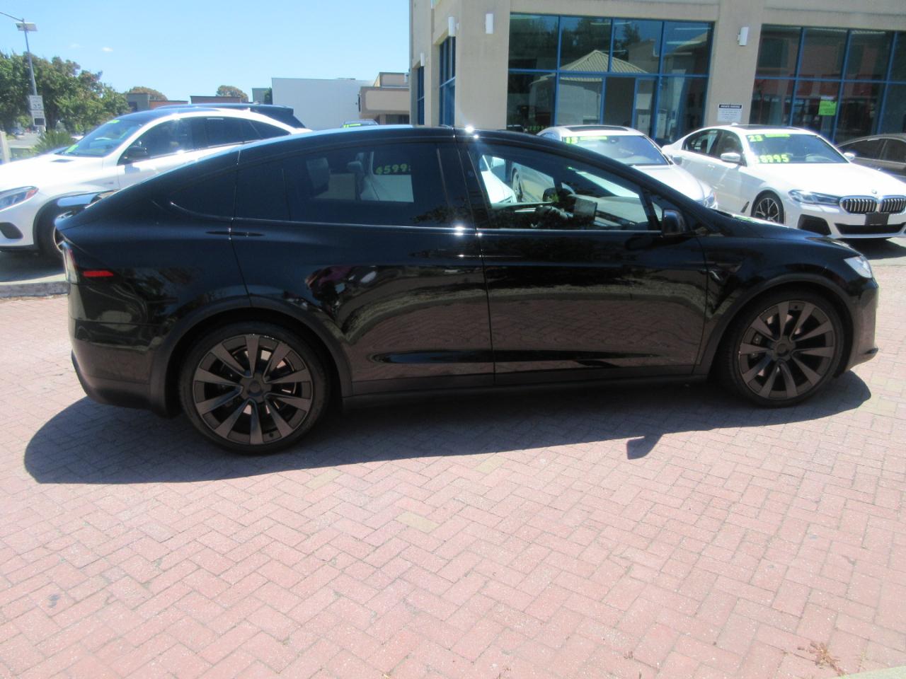 Tesla Model X  2022