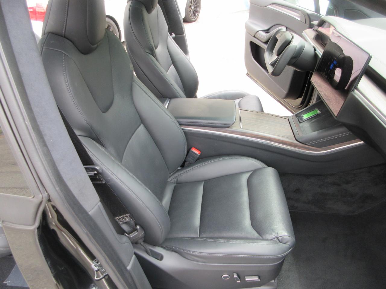 Tesla Model X  2022