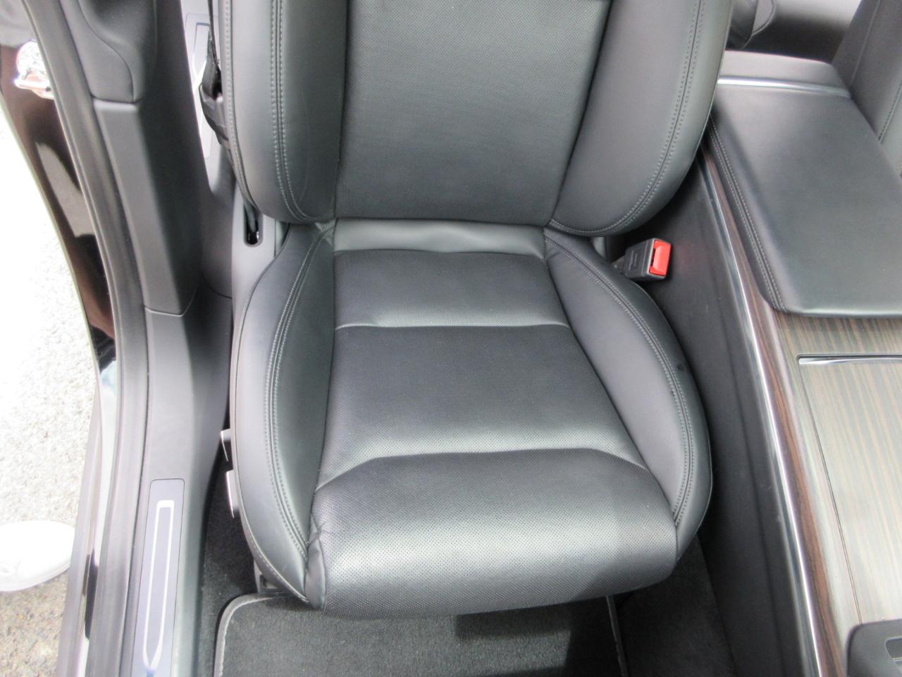 Tesla Model X  2022