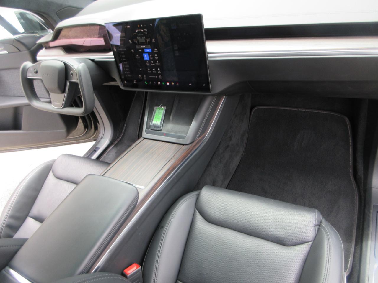 Tesla Model X  2022