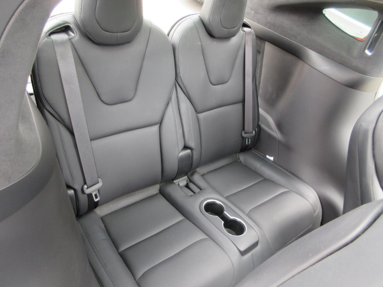 Tesla Model X  2022