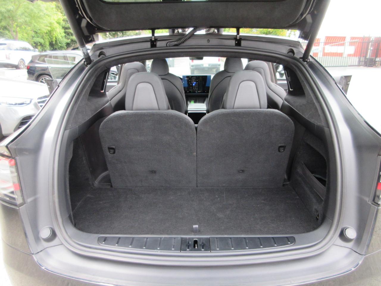 Tesla Model X  2022