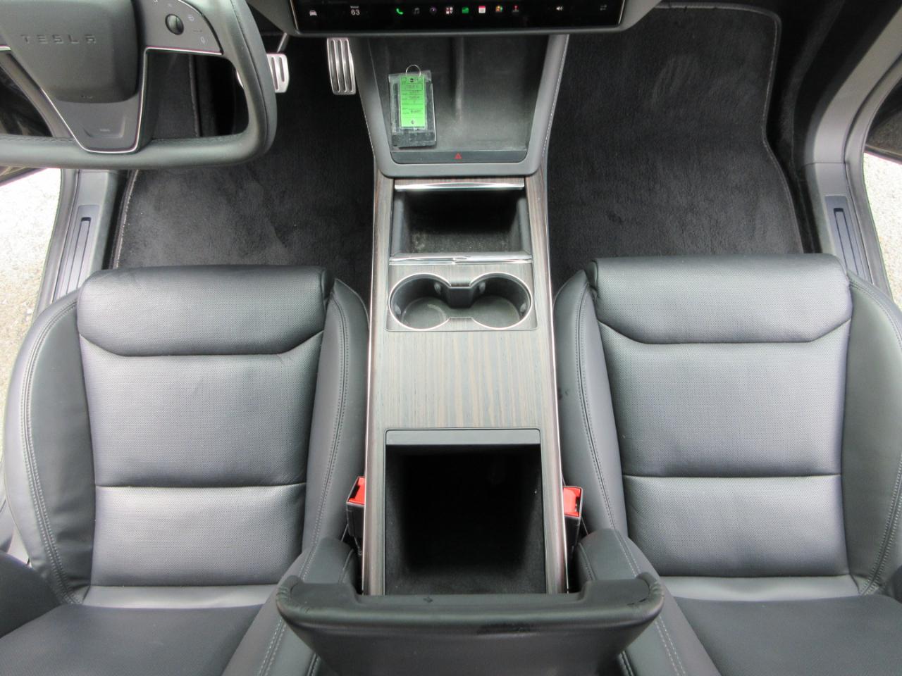 Tesla Model X  2022