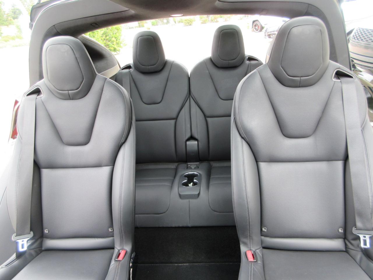 Tesla Model X  2022