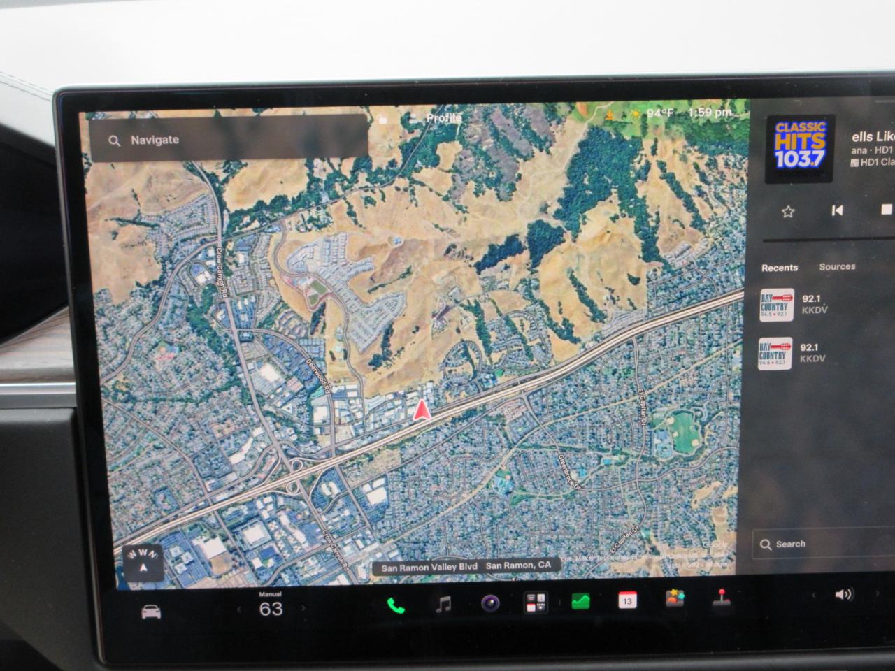 Tesla Model X  2022