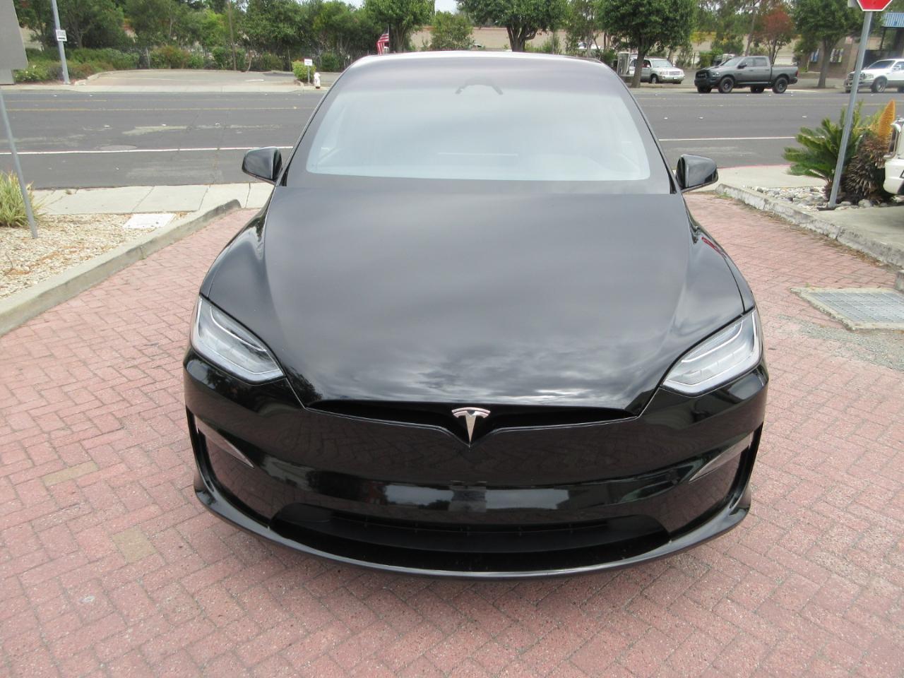 Tesla Model X  2022