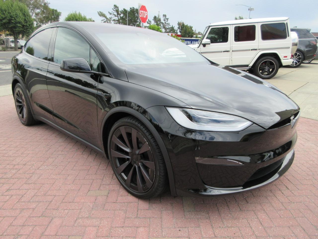 Tesla Model X  2022