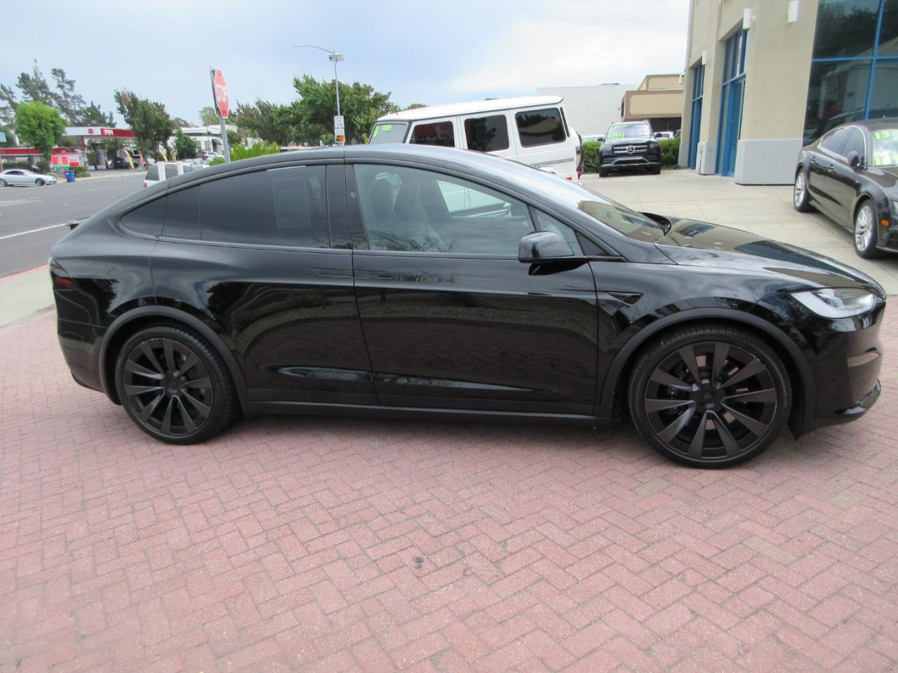 Tesla Model X  2022